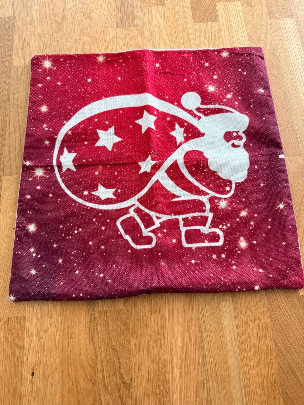 Christmas Santa Pillow Cover 17 1/2” x 17 1/2”. Linen Cotten Red and White